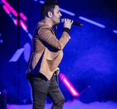 دانلود آهنگ میثم ابراهیمی عشق جذاب